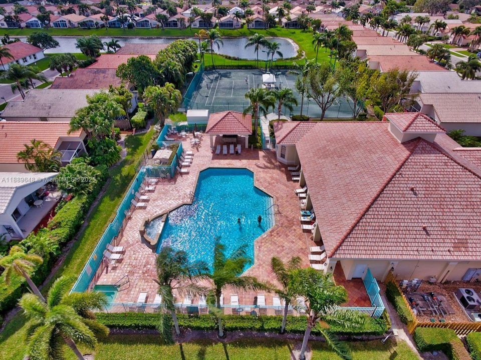 На продажу: $599,900 (3 спален, 2 ванн, 1714 Квадратных фут)