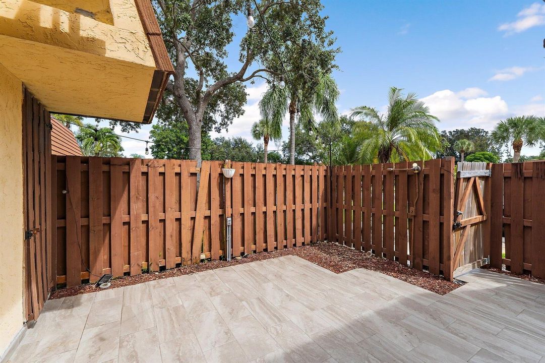 034-825CenterSt-Jupiter-FL-33458-SMALL