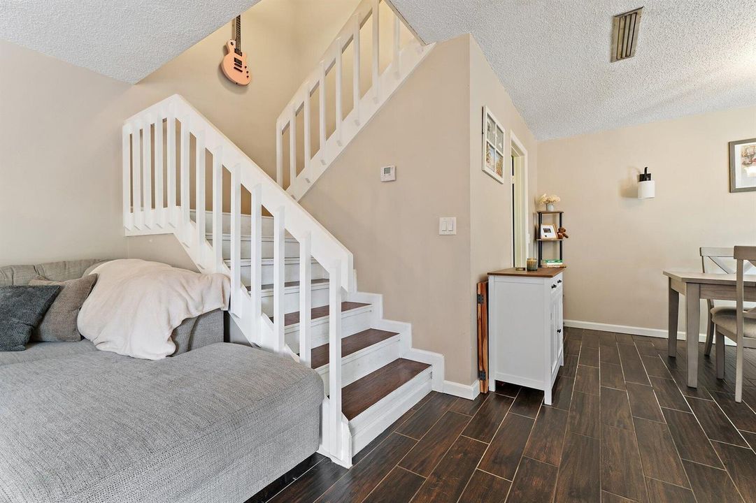 039-825CenterSt-Jupiter-FL-33458-SMALL