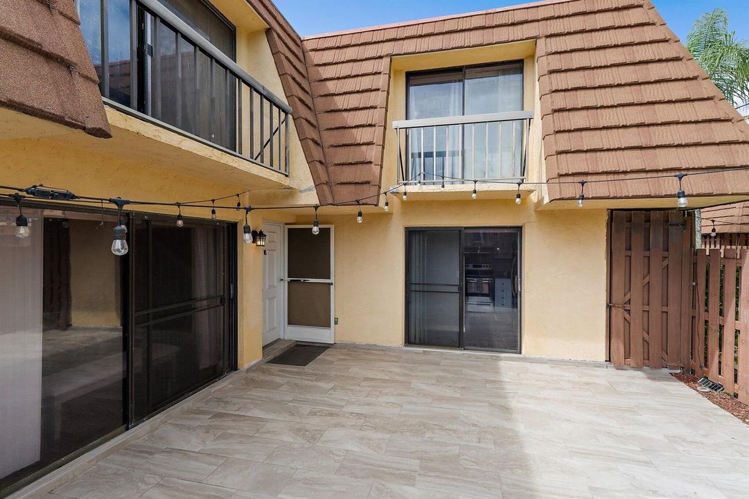 032-825CenterSt-Jupiter-FL-33458-SMALL