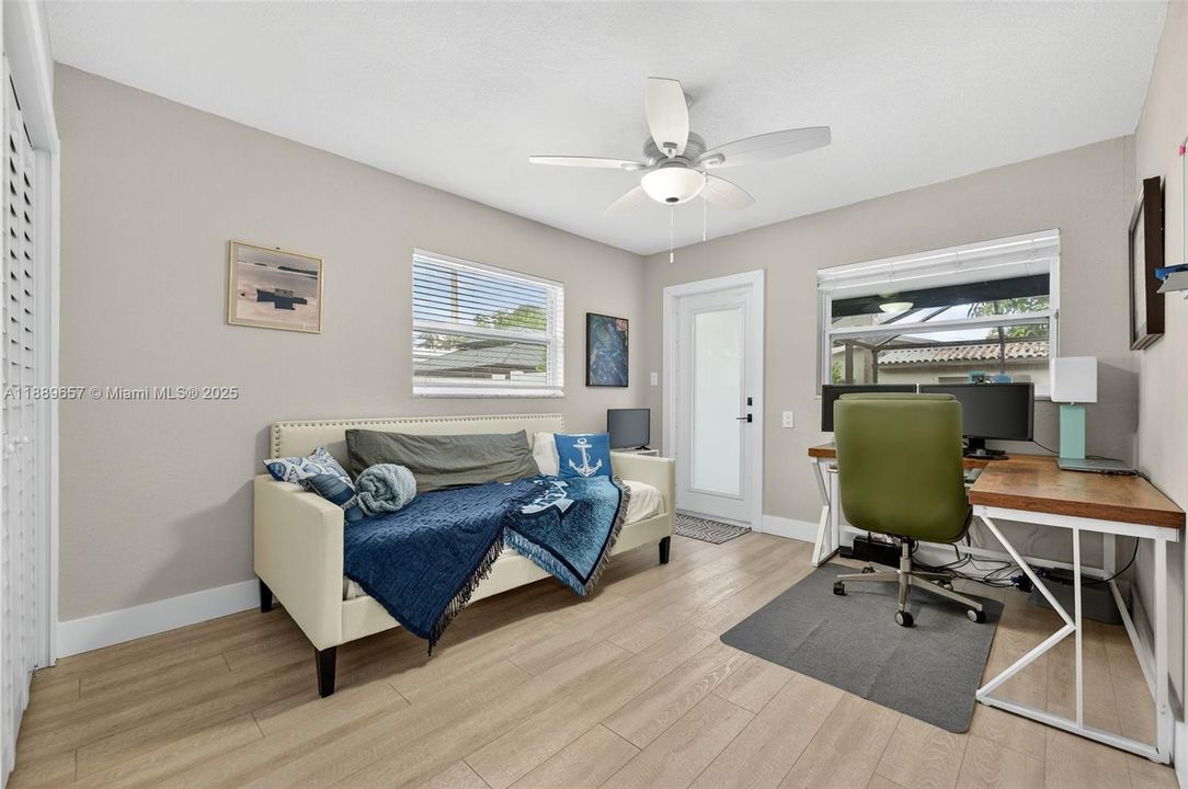 Active With Contract: $754,900 (3 beds, 2 baths, 1443 Square Feet)