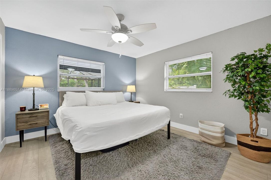 Active With Contract: $754,900 (3 beds, 2 baths, 1443 Square Feet)