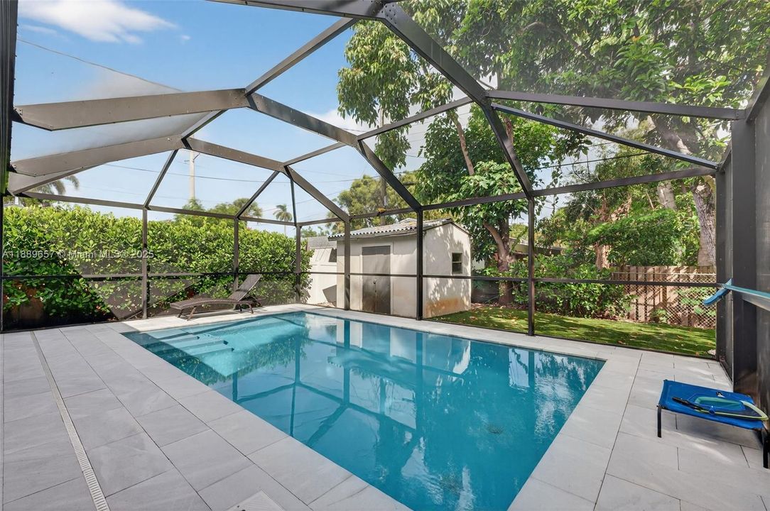 Active With Contract: $754,900 (3 beds, 2 baths, 1443 Square Feet)