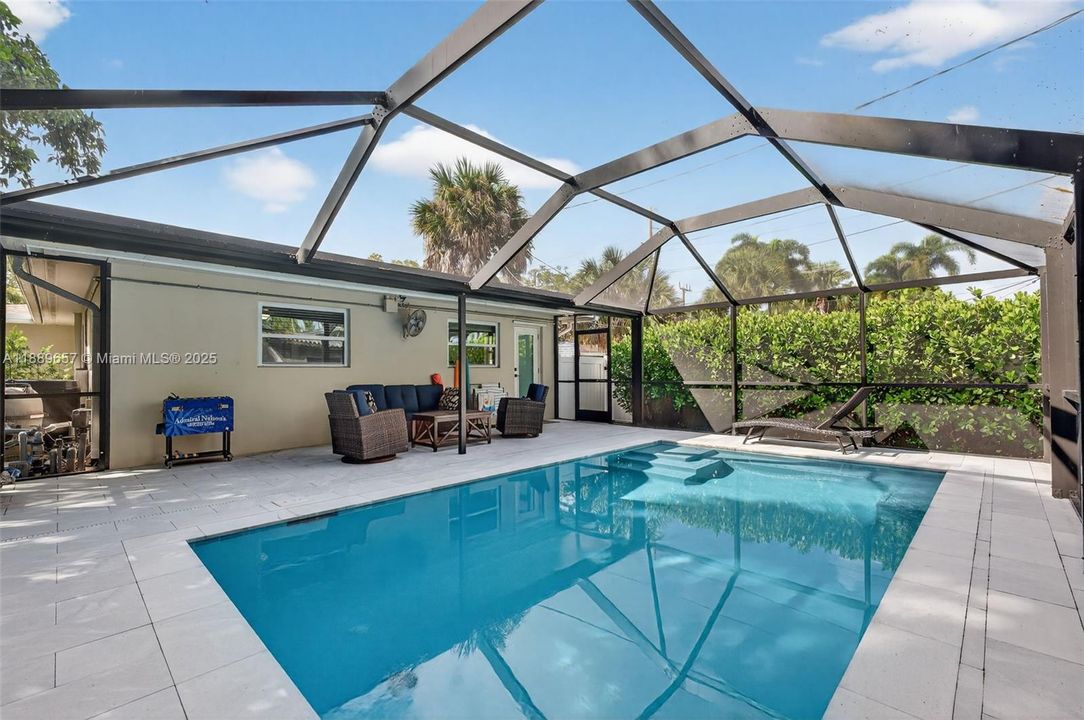 Active With Contract: $754,900 (3 beds, 2 baths, 1443 Square Feet)