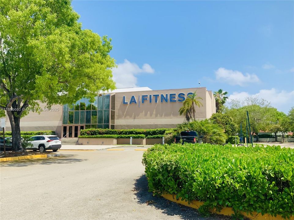 Recently Sold: $850,000 (3 beds, 4 baths, 2503 Square Feet)