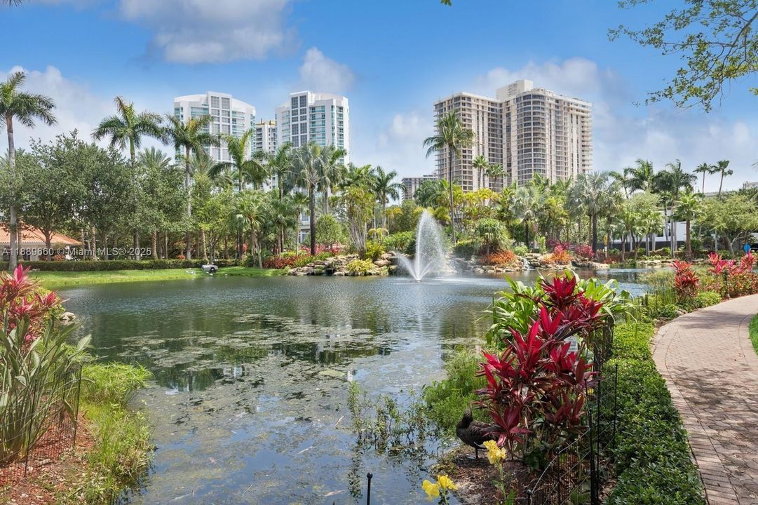 Recently Sold: $850,000 (3 beds, 4 baths, 2503 Square Feet)