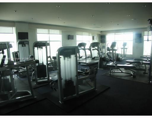 Active With Contract: $3,350 (2 beds, 2 baths, 1297 Square Feet)