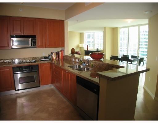 Active With Contract: $3,350 (2 beds, 2 baths, 1297 Square Feet)