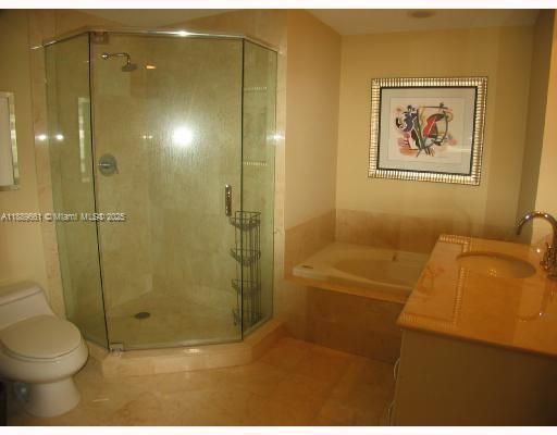 Active With Contract: $3,350 (2 beds, 2 baths, 1297 Square Feet)