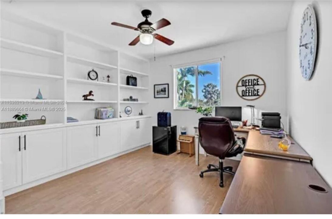 For Sale: $1,750,000 (5 beds, 3 baths, 4035 Square Feet)