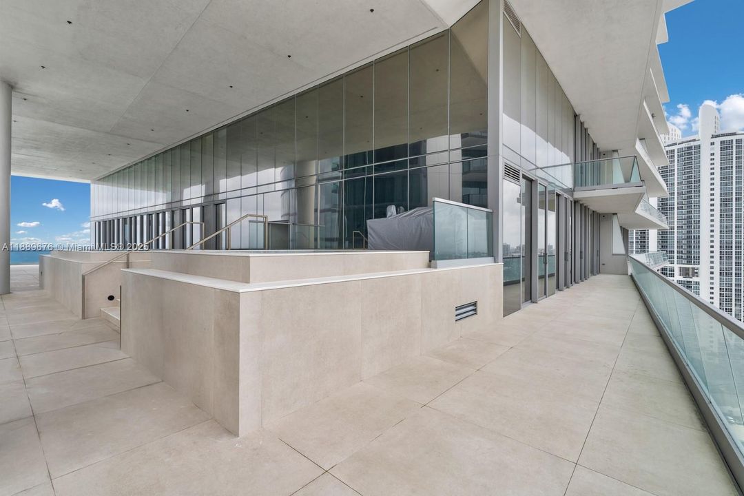 For Sale: $25,000,000 (5 beds, 7 baths, 6695 Square Feet)