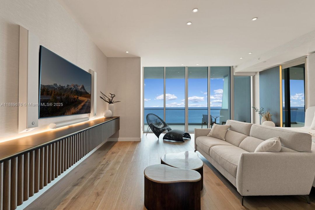 For Sale: $25,000,000 (5 beds, 7 baths, 6695 Square Feet)