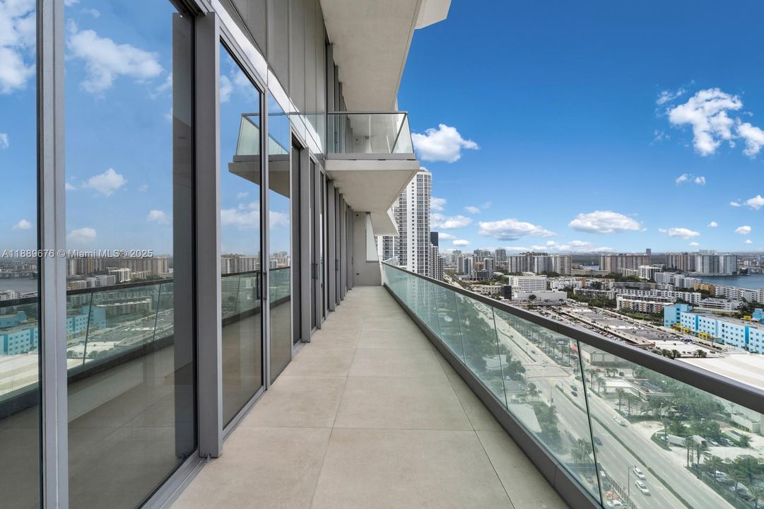 For Sale: $25,000,000 (5 beds, 7 baths, 6695 Square Feet)