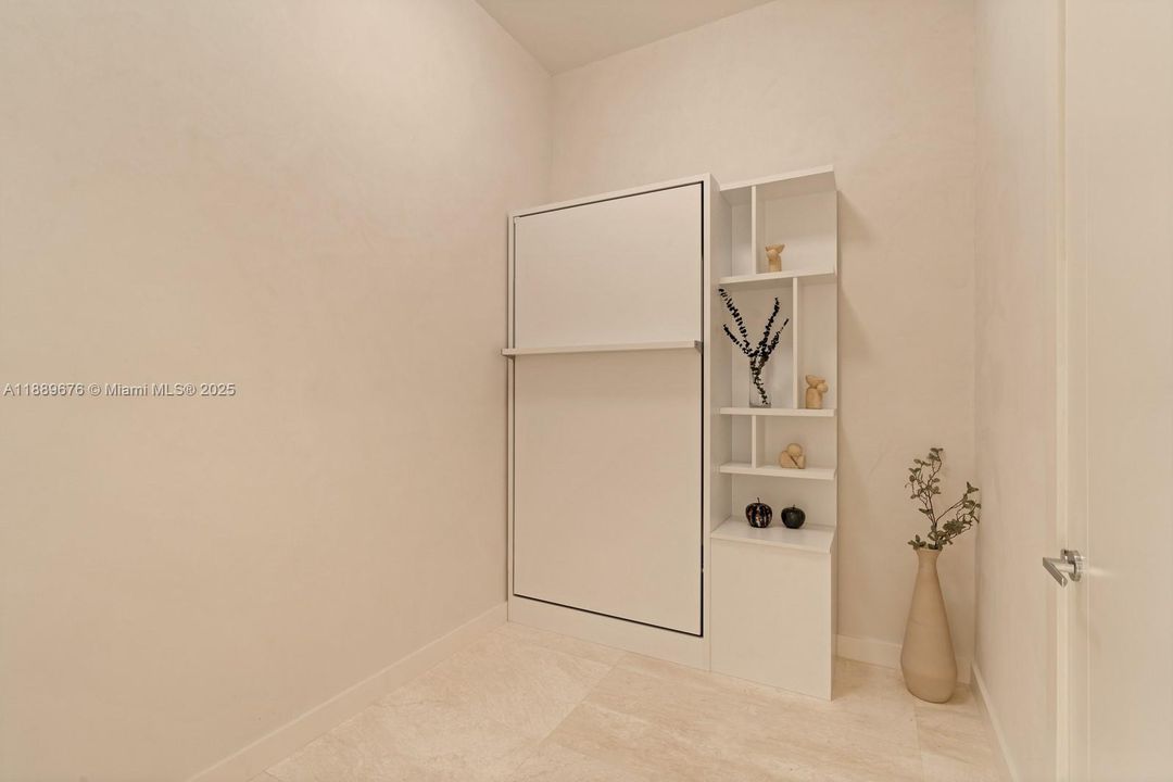 For Sale: $25,000,000 (5 beds, 7 baths, 6695 Square Feet)