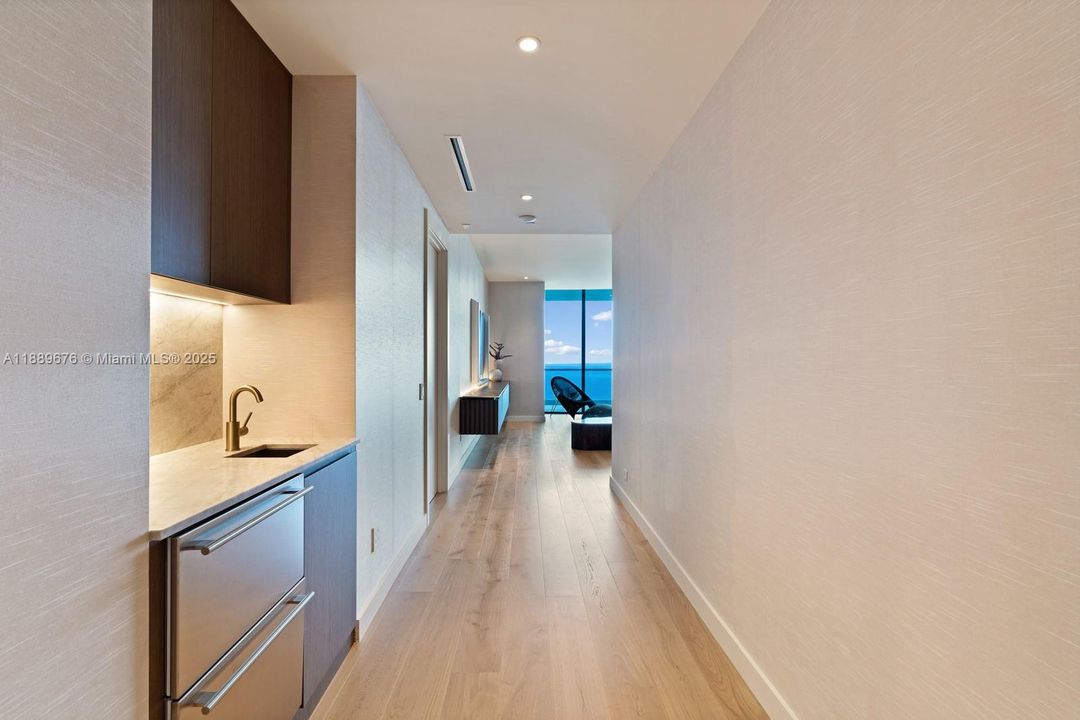 For Sale: $25,000,000 (5 beds, 7 baths, 6695 Square Feet)