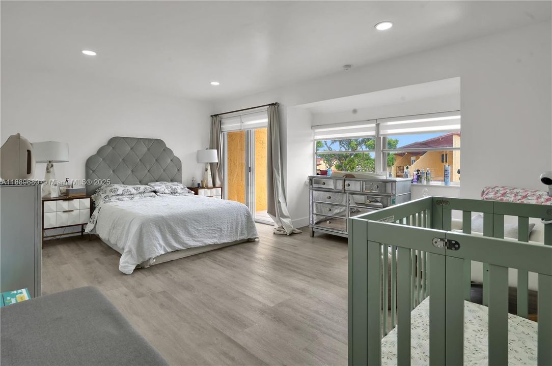 最近租的: $2,800 (3 贝兹, 2 浴室, 1395 平方英尺)