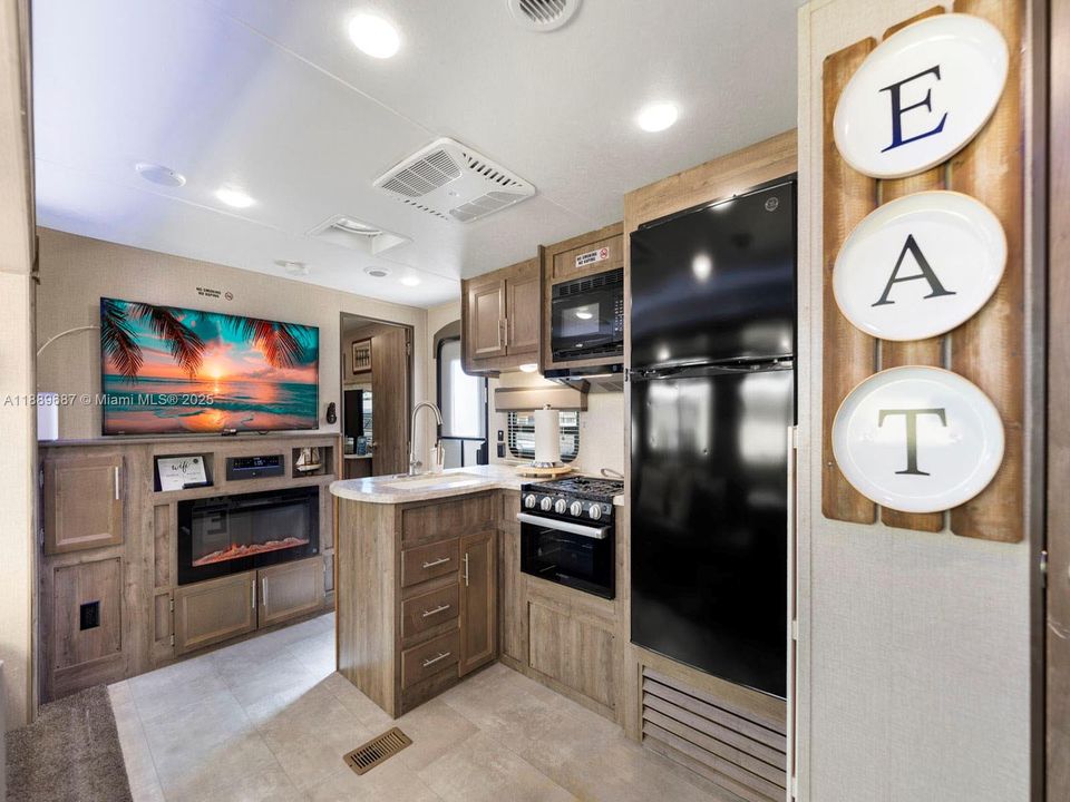 For Sale: $324,000 (2 beds, 1 baths, 0 Square Feet)