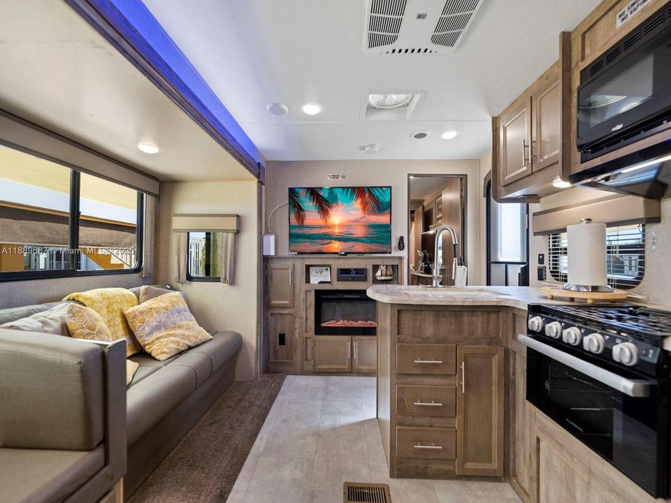 For Sale: $324,000 (2 beds, 1 baths, 0 Square Feet)