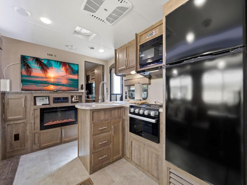 For Sale: $324,000 (2 beds, 1 baths, 0 Square Feet)