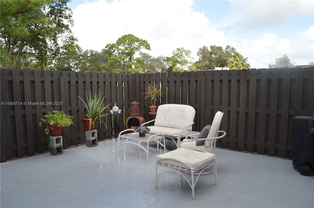 Active With Contract: $278,000 (2 beds, 2 baths, 1252 Square Feet)