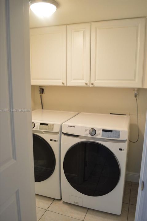 Active With Contract: $278,000 (2 beds, 2 baths, 1252 Square Feet)