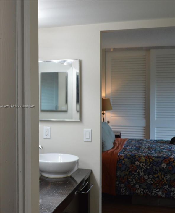 Active With Contract: $278,000 (2 beds, 2 baths, 1252 Square Feet)