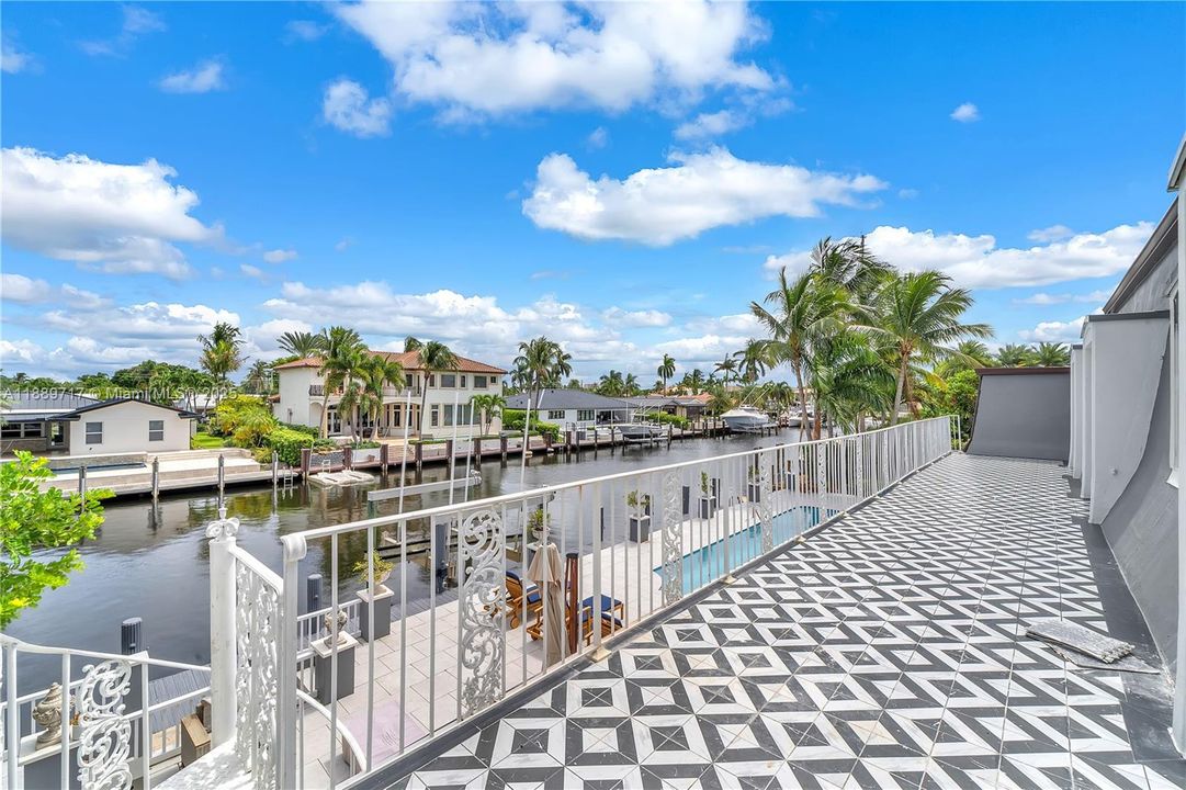 待售: $4,500,000 (7 贝兹, 6 浴室, 6575 平方英尺)