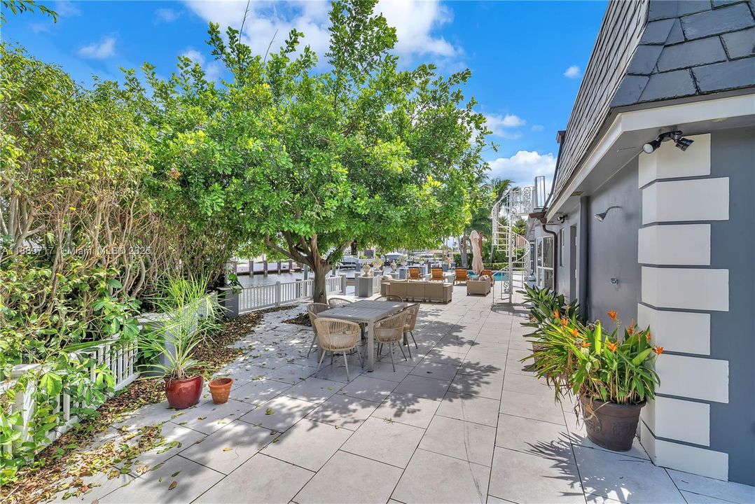 待售: $4,500,000 (7 贝兹, 6 浴室, 6575 平方英尺)