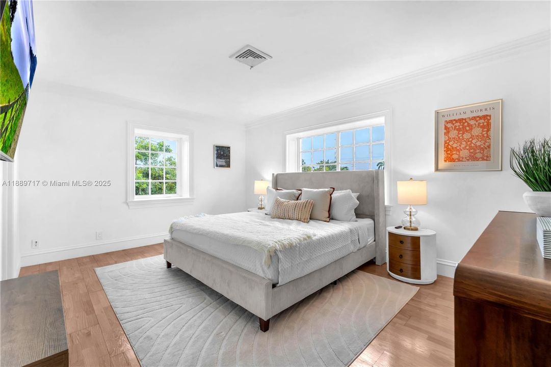 待售: $4,500,000 (7 贝兹, 6 浴室, 6575 平方英尺)