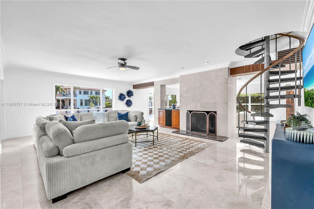 待售: $4,500,000 (7 贝兹, 6 浴室, 6575 平方英尺)