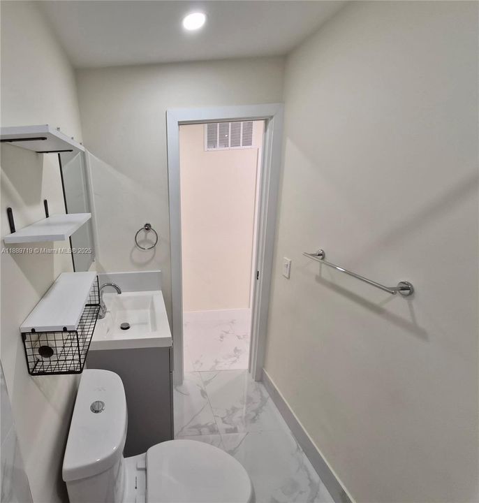 最近租的: $1,400 (1 贝兹, 1 浴室, 2310 平方英尺)