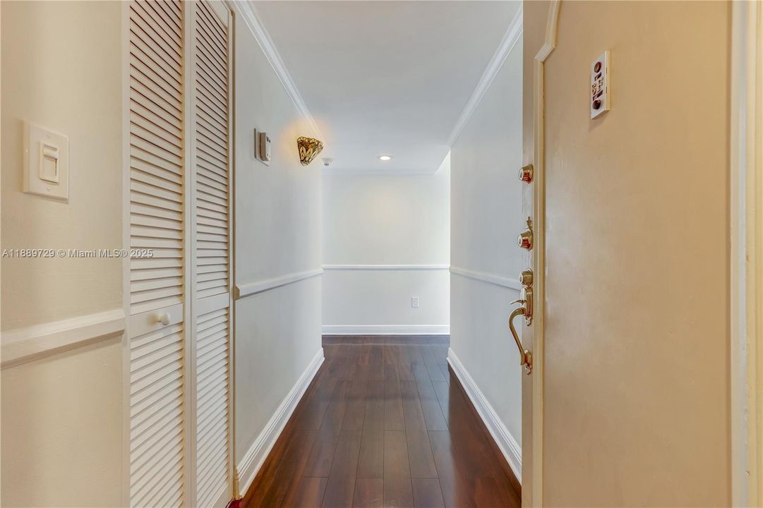 最近租的: $4,200 (2 贝兹, 2 浴室, 1325 平方英尺)