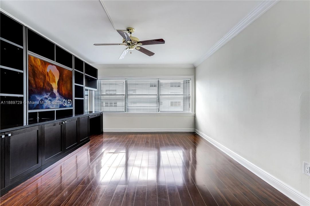 最近租的: $4,200 (2 贝兹, 2 浴室, 1325 平方英尺)