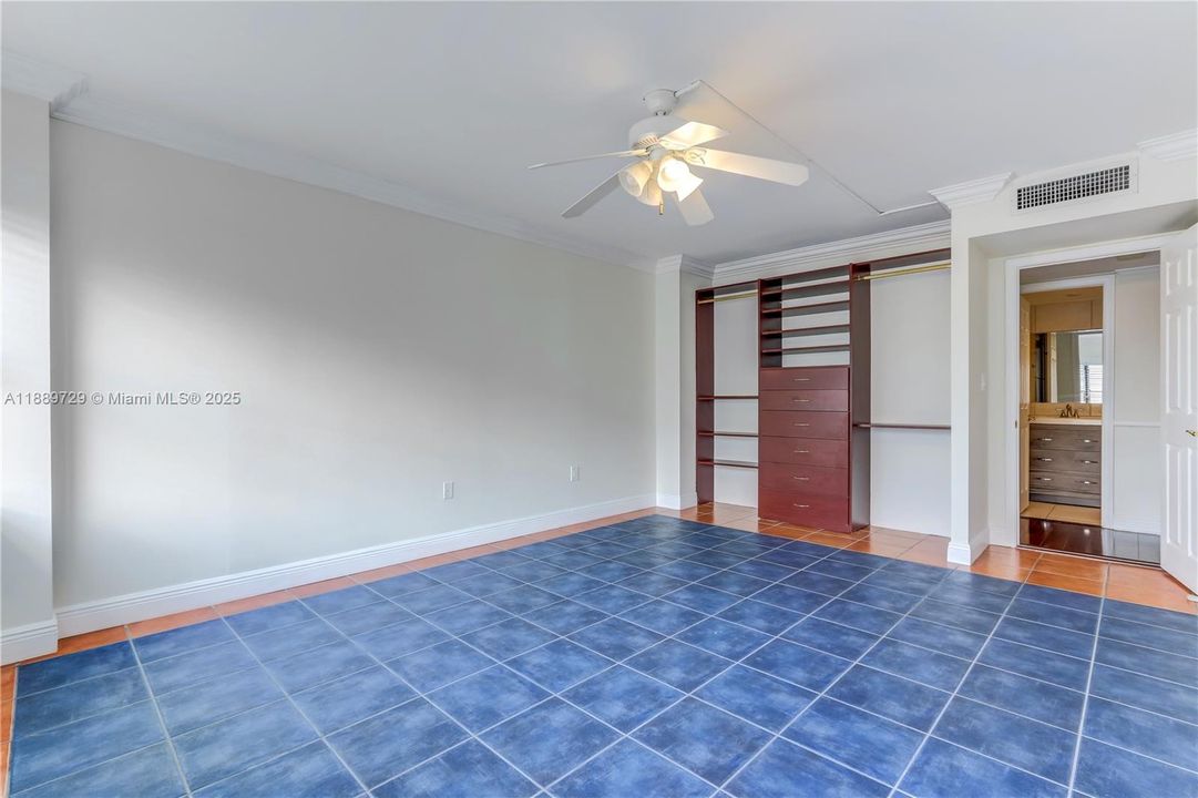 最近租的: $4,200 (2 贝兹, 2 浴室, 1325 平方英尺)