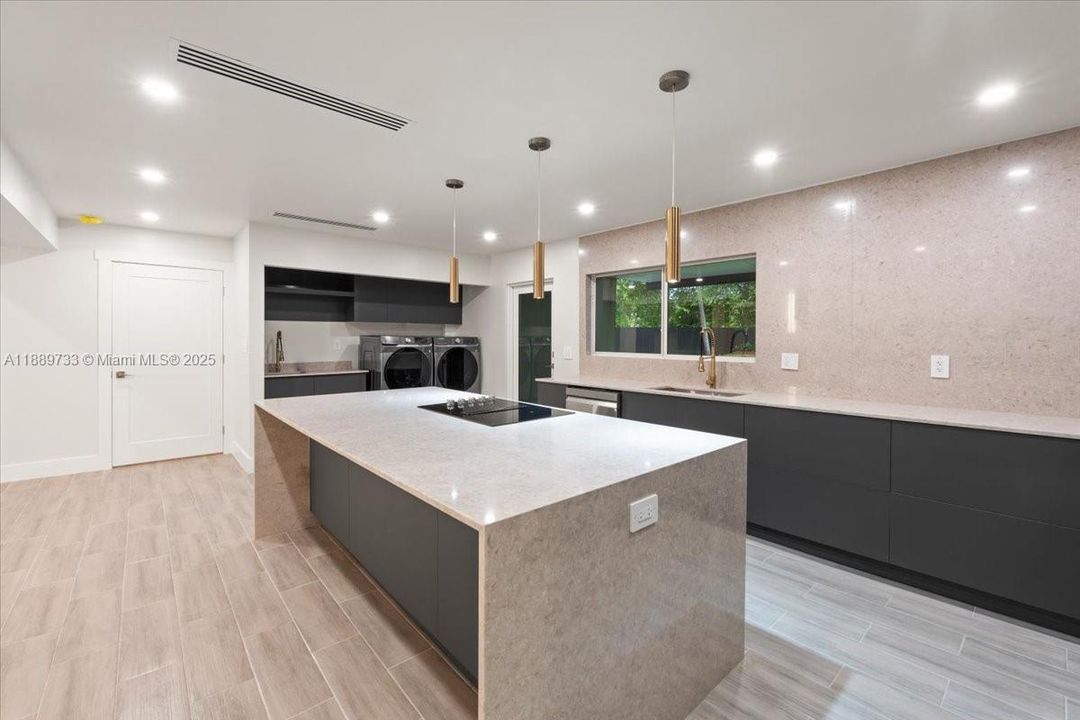 For Sale: $1,285,000 (5 beds, 3 baths, 2579 Square Feet)