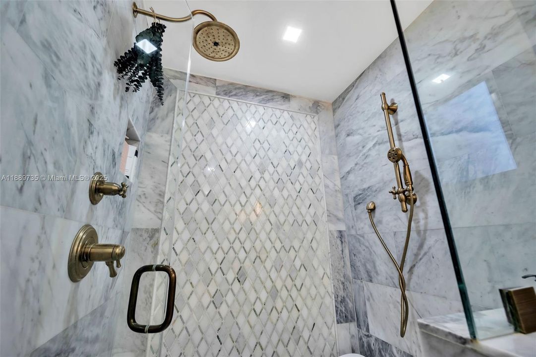 Active With Contract: $1,273,000 (4 beds, 3 baths, 2209 Square Feet)