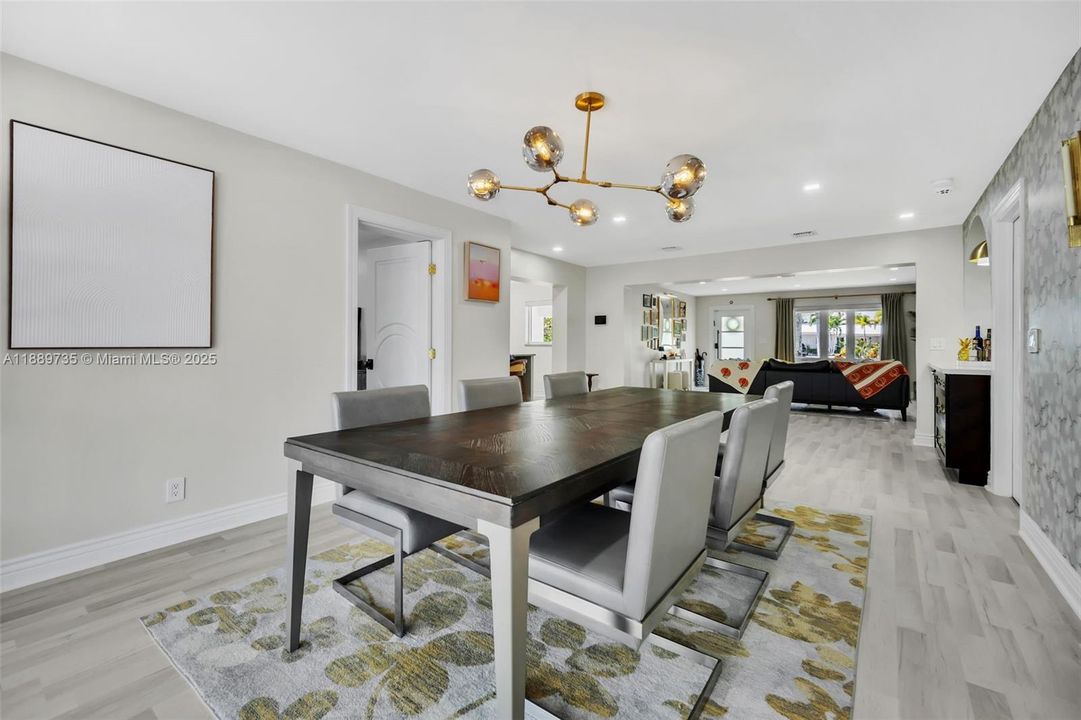 Active With Contract: $1,273,000 (4 beds, 3 baths, 2209 Square Feet)