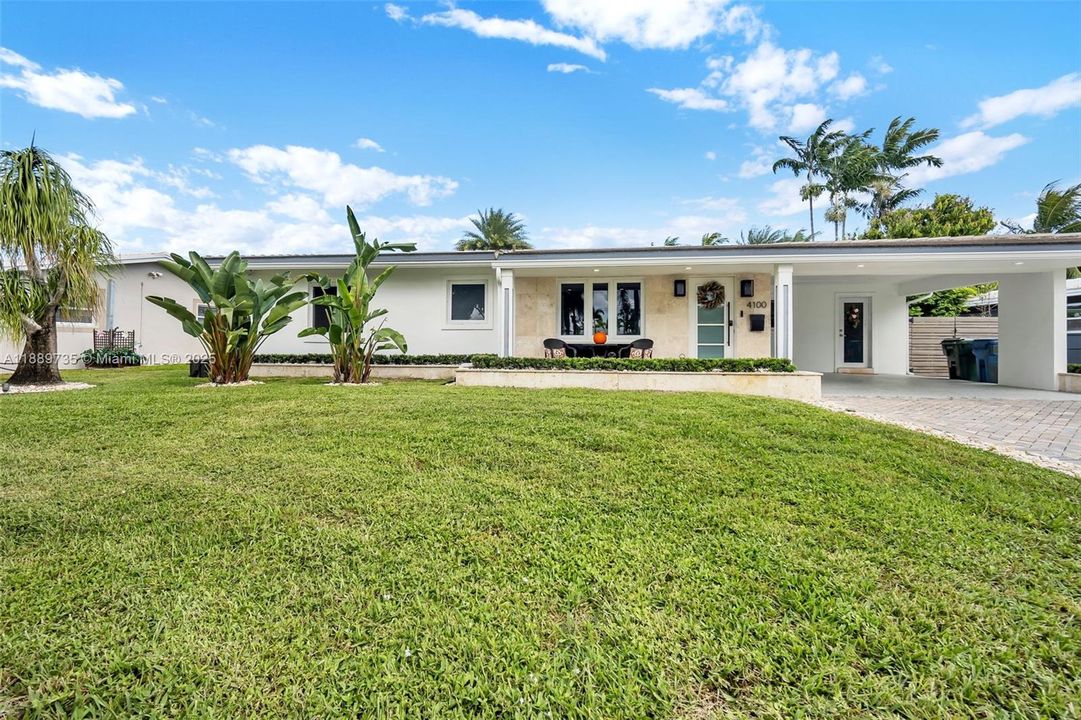 Active With Contract: $1,273,000 (4 beds, 3 baths, 2209 Square Feet)