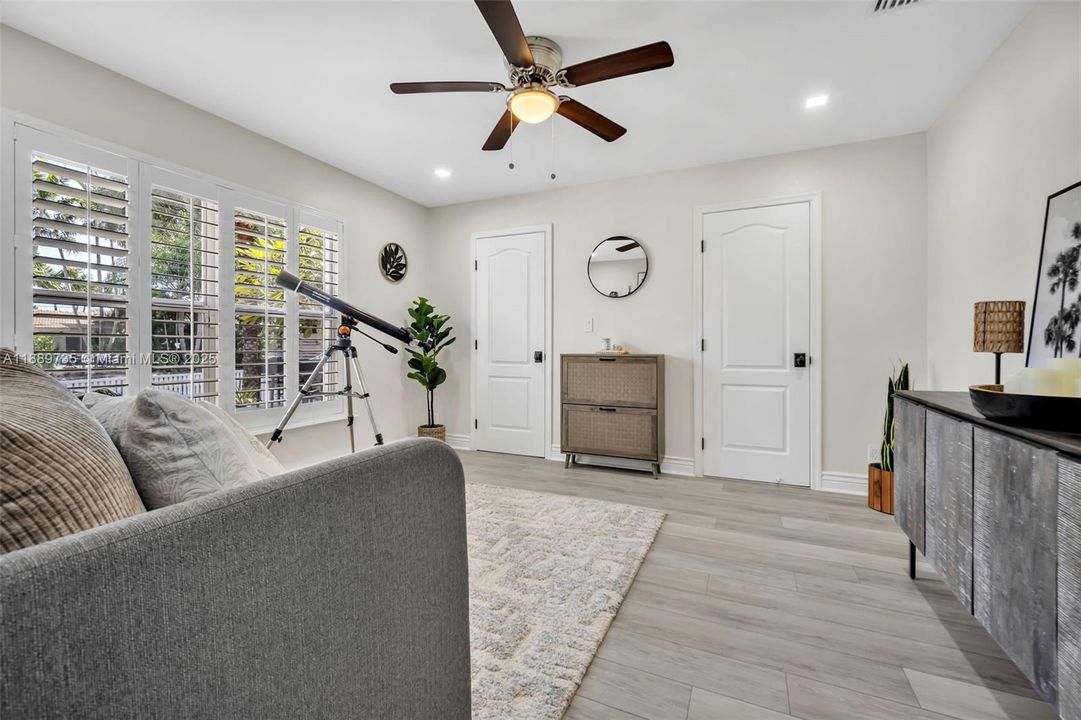 Active With Contract: $1,273,000 (4 beds, 3 baths, 2209 Square Feet)