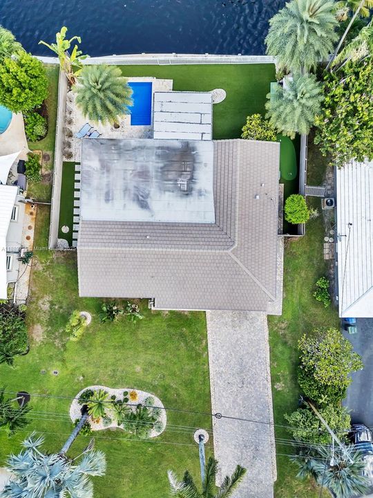 Active With Contract: $1,273,000 (4 beds, 3 baths, 2209 Square Feet)