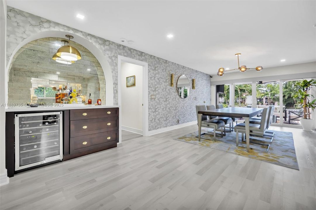 Active With Contract: $1,273,000 (4 beds, 3 baths, 2209 Square Feet)