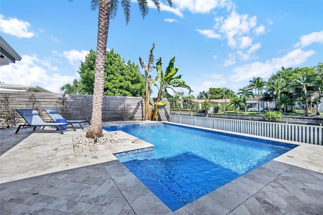 Active With Contract: $1,273,000 (4 beds, 3 baths, 2209 Square Feet)