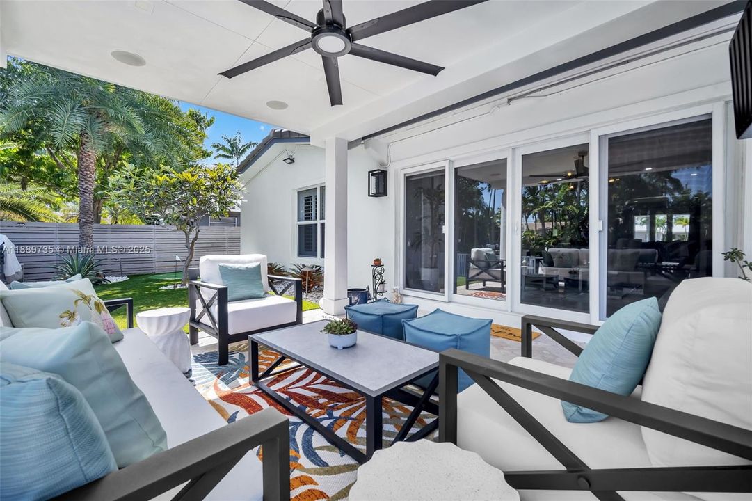 Active With Contract: $1,273,000 (4 beds, 3 baths, 2209 Square Feet)