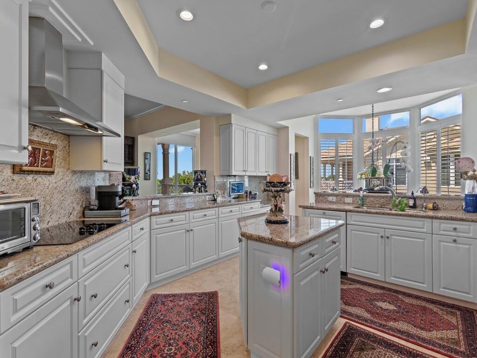 KITCHEN VIEWS