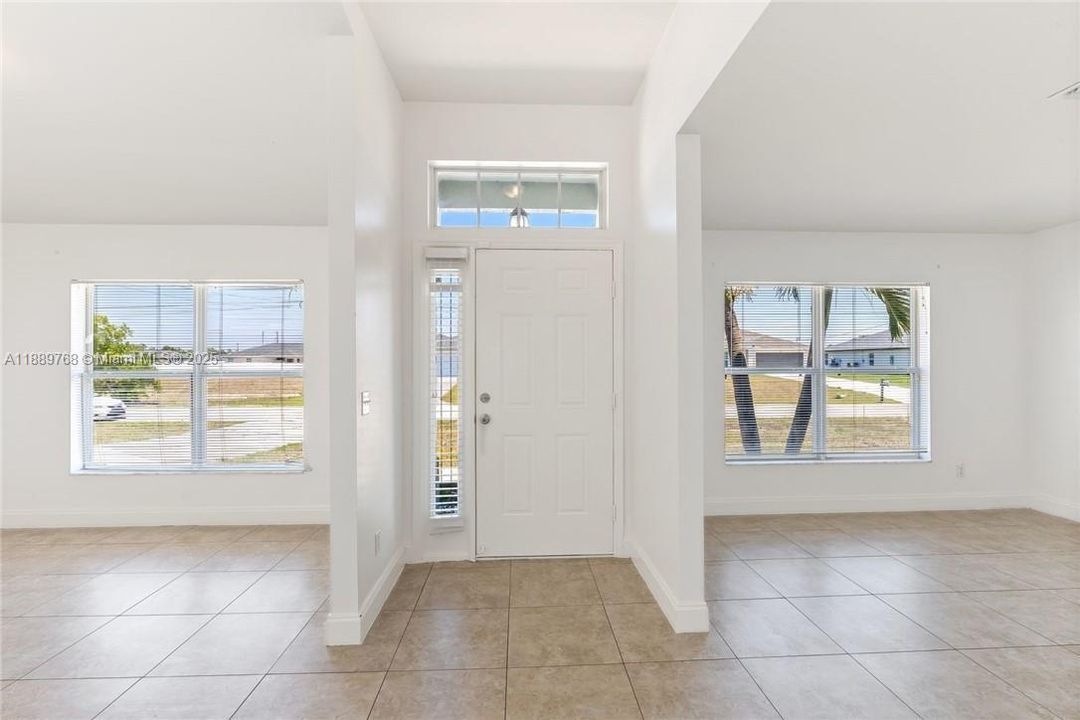 待售: $339,000 (3 贝兹, 2 浴室, 0 平方英尺)