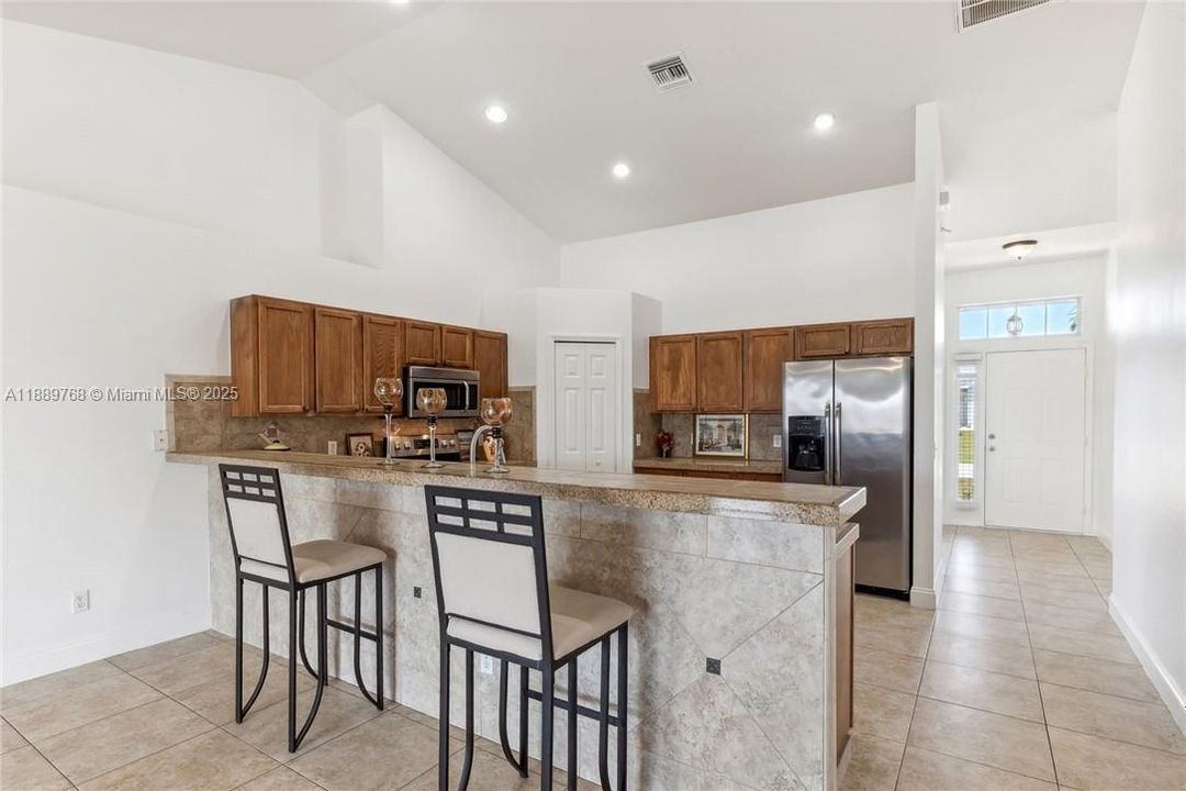 待售: $339,000 (3 贝兹, 2 浴室, 0 平方英尺)