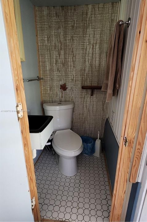 For Sale: $190,000 (2 beds, 1 baths, 0 Square Feet)