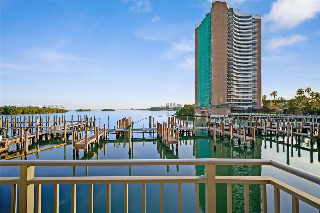 En Venta: $355,000 (1 camas, 2 baños, 1042 Pies cuadrados)