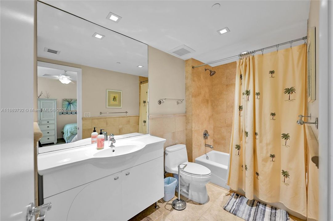 В аренду: $9,800 (3 спален, 3 ванн, 2078 Квадратных фут)