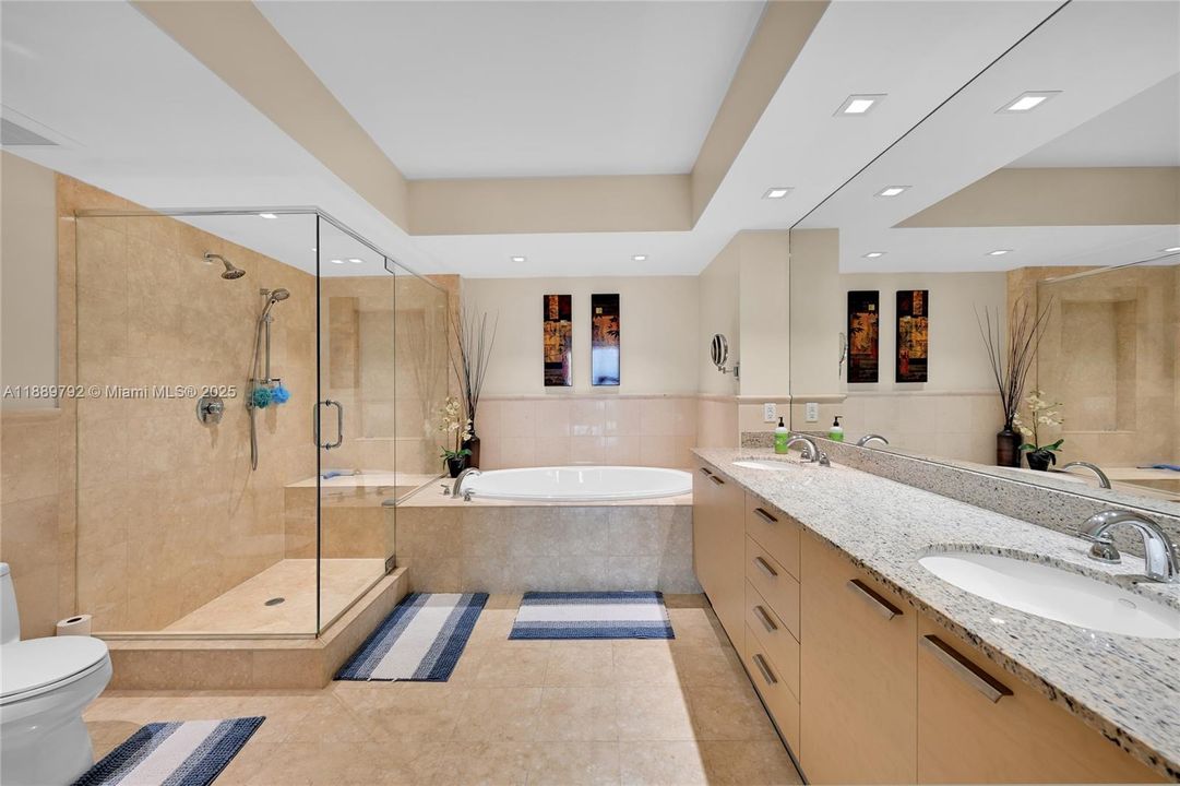 В аренду: $9,800 (3 спален, 3 ванн, 2078 Квадратных фут)